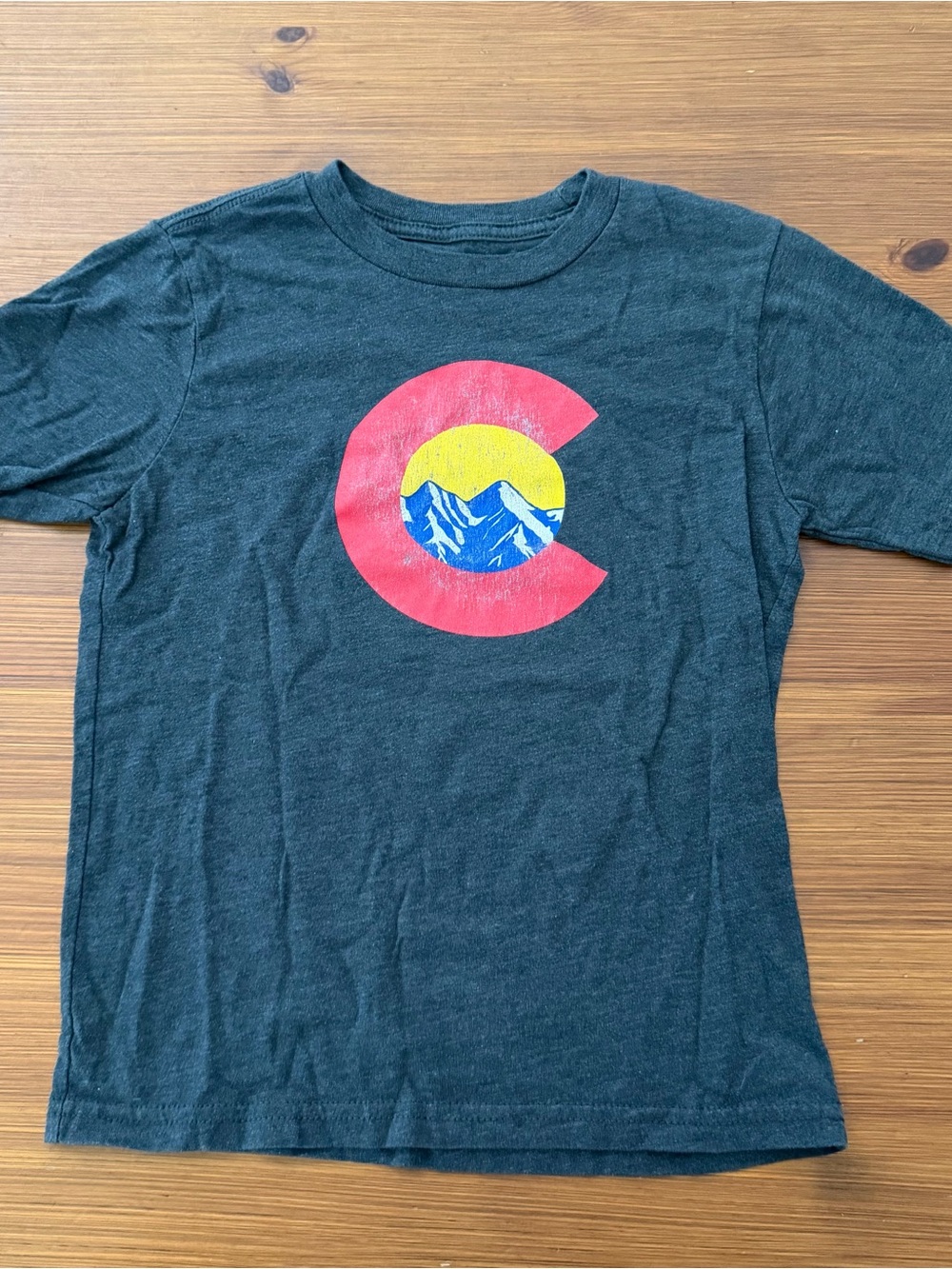 4/$13 Aksers Colorado Shirt - Size Small